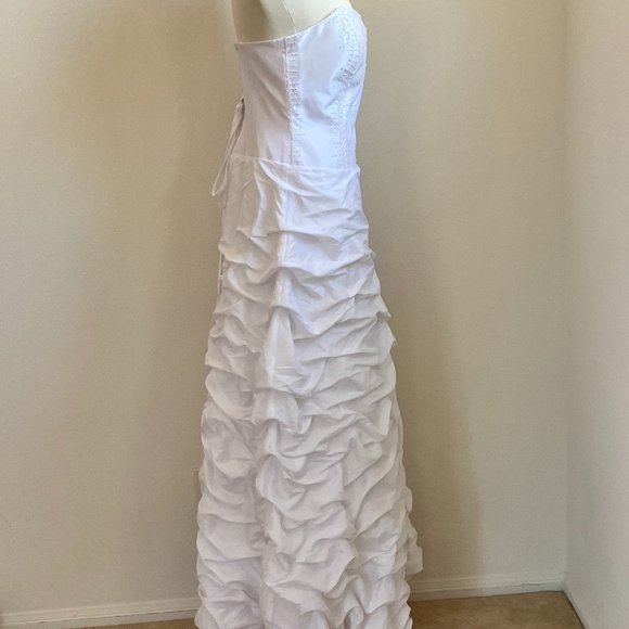 White Crinkled Dress - Picture 4 of 4